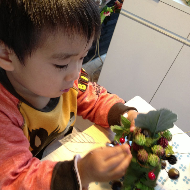 子どもの「好き」を育てる親子花雑貨ワークショップ　”クリスマスツリー”